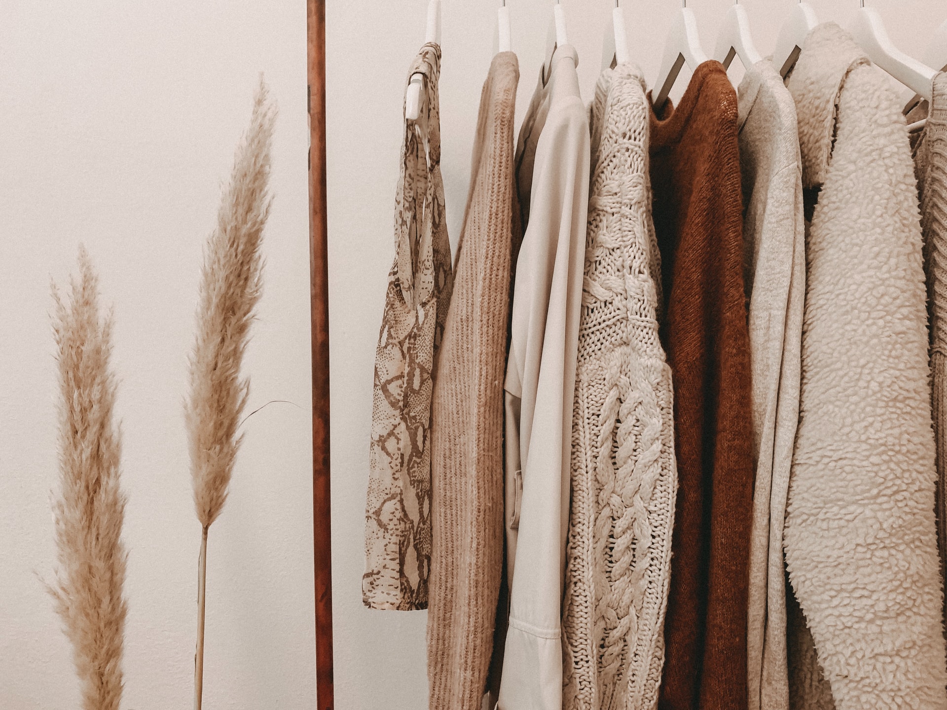 You are currently viewing How to  build a capsule wardrobe