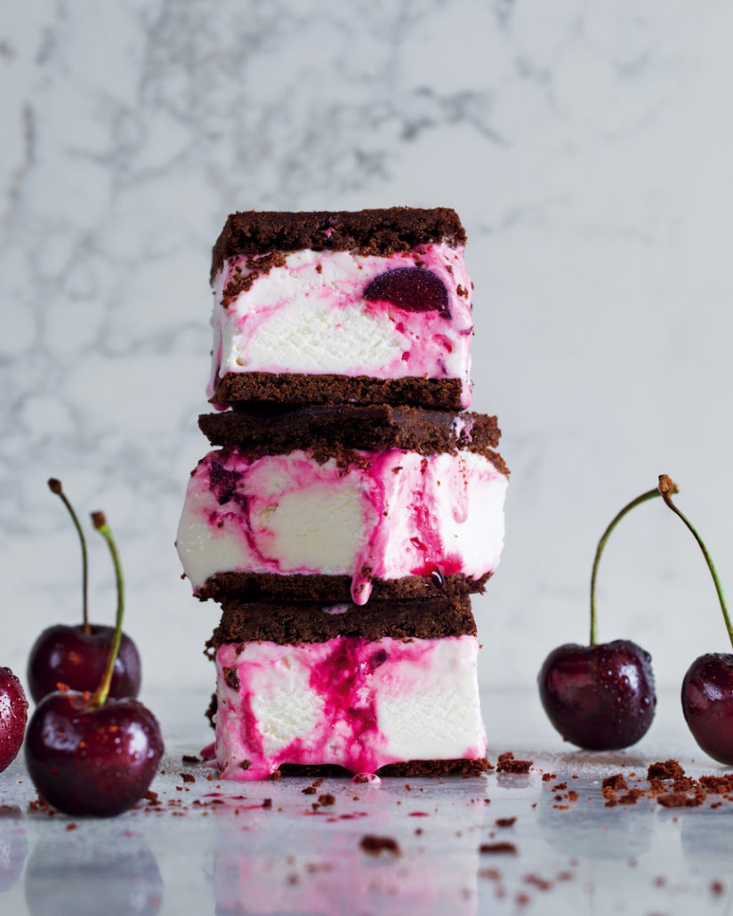 You are currently viewing Brownie ice cream sandwiches with cherries