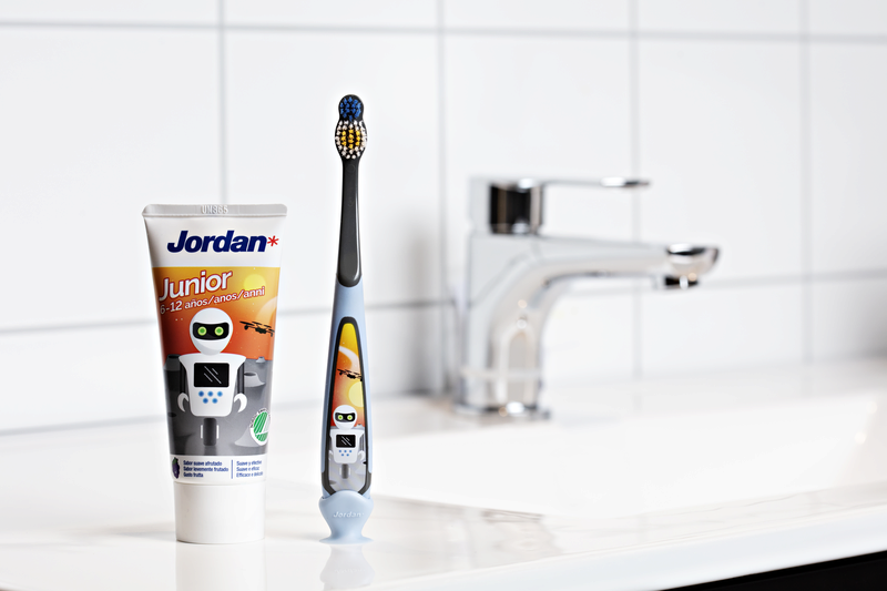 You are currently viewing Jordan Kids Toothpaste Keeps Kids Brushing