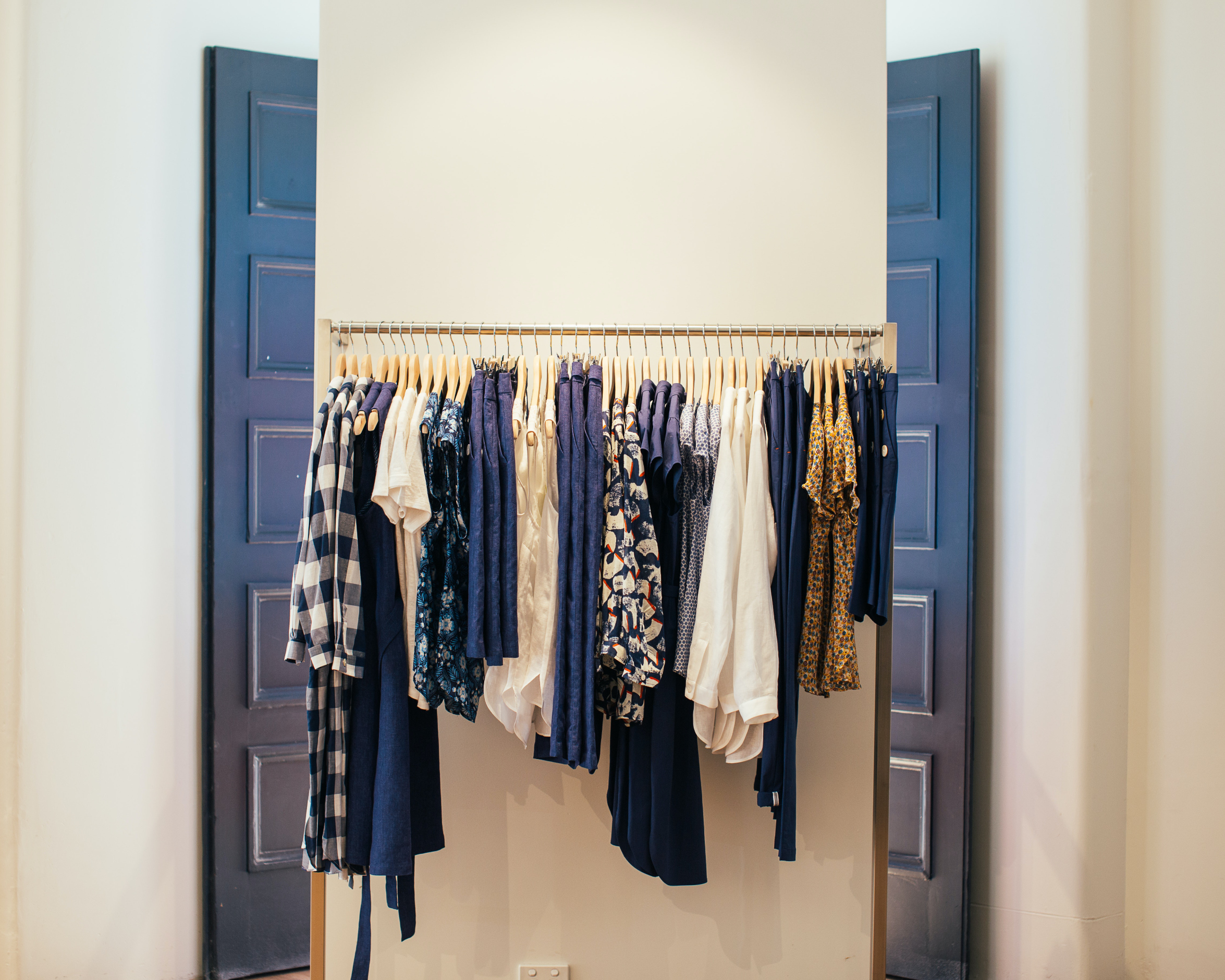 You are currently viewing How To Build A Capsule Wardrobe