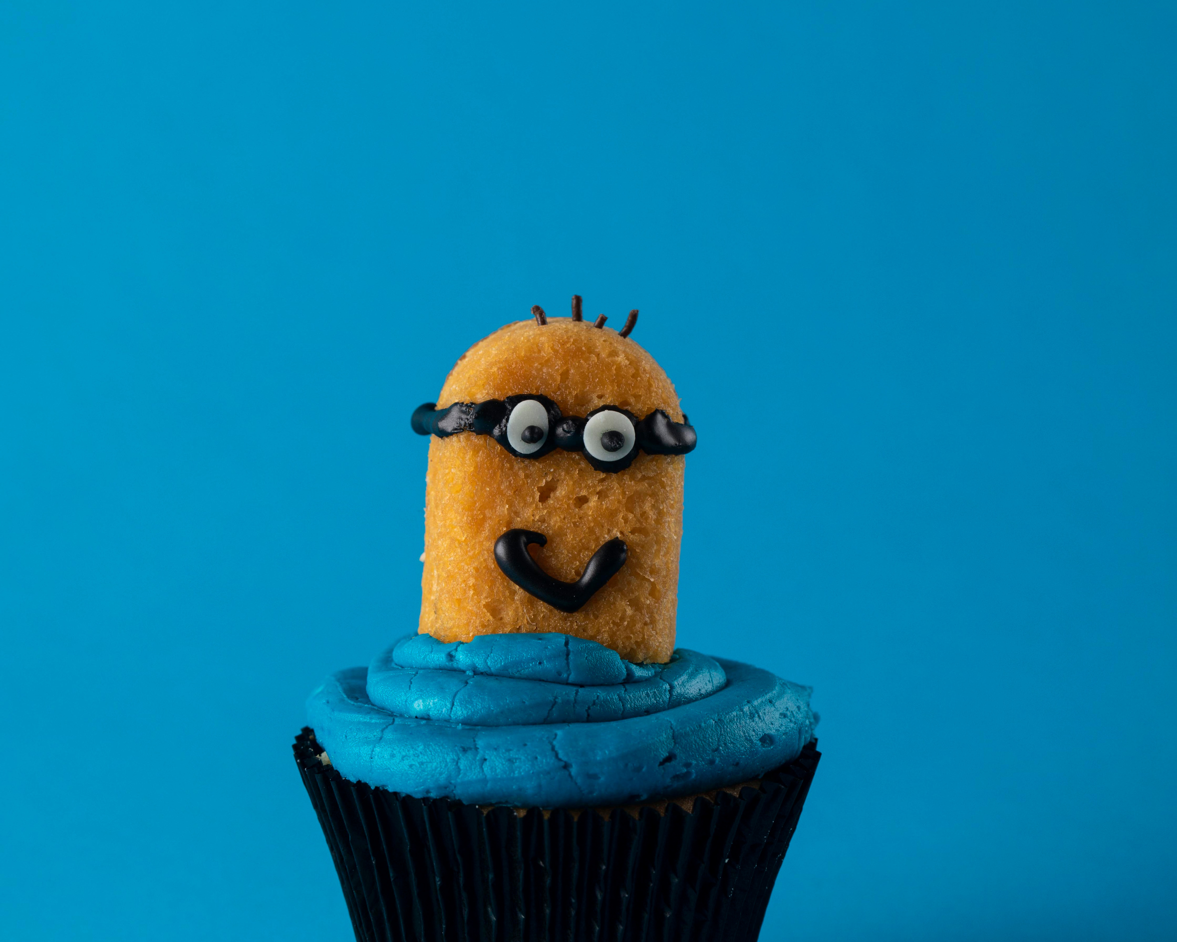 You are currently viewing Make Your Own Delicious Minion Cupcakes