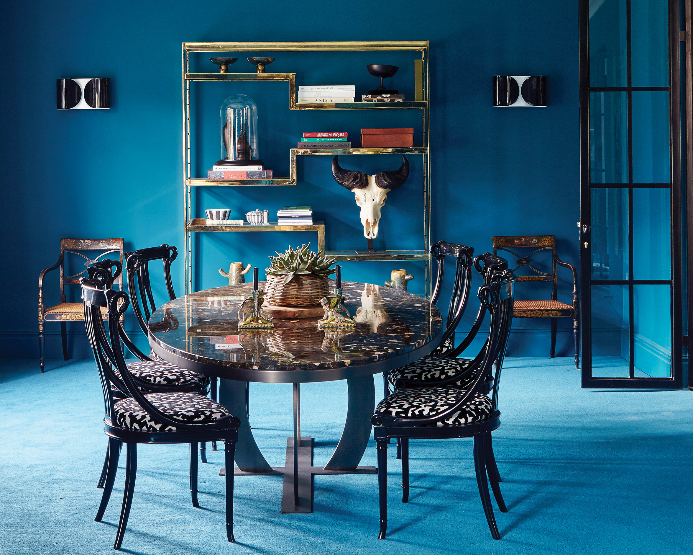 You are currently viewing Africa meets Europe in this French, family-owned Cape Town home 