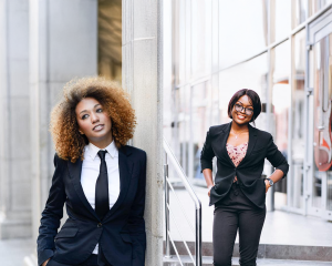 Read more about the article What to wear as a wedding guest (that’s not a dress)