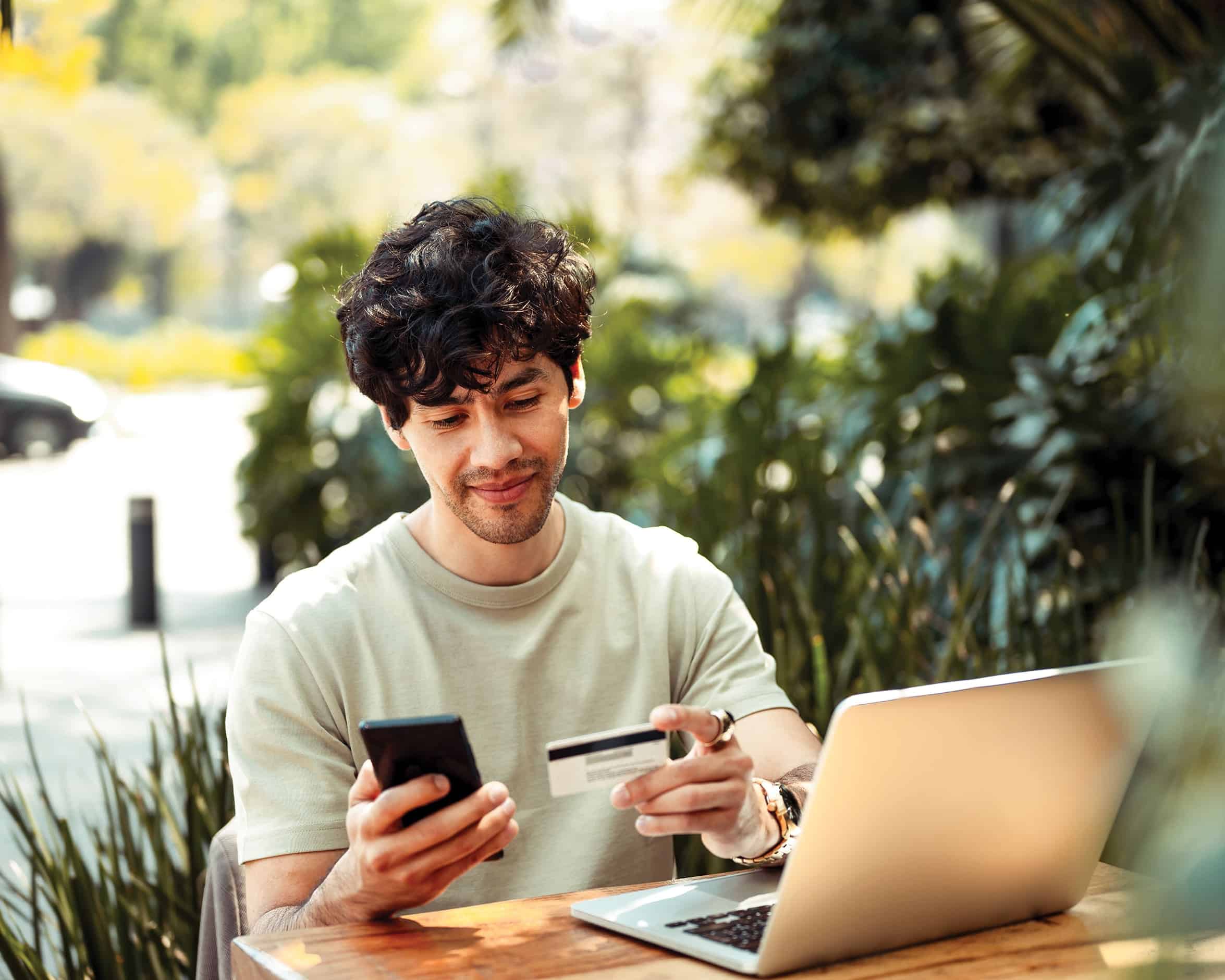 You are currently viewing Tips to take control of your credit card 