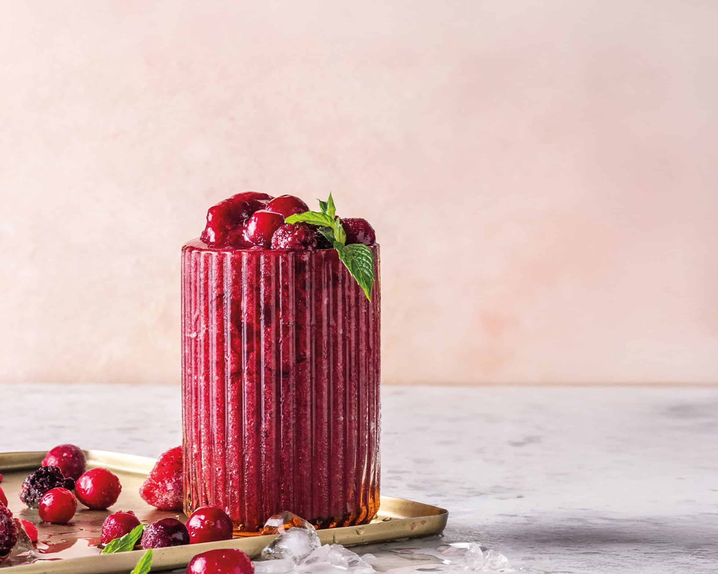 You are currently viewing 2 Refreshing berry smoothies to beat the heat 